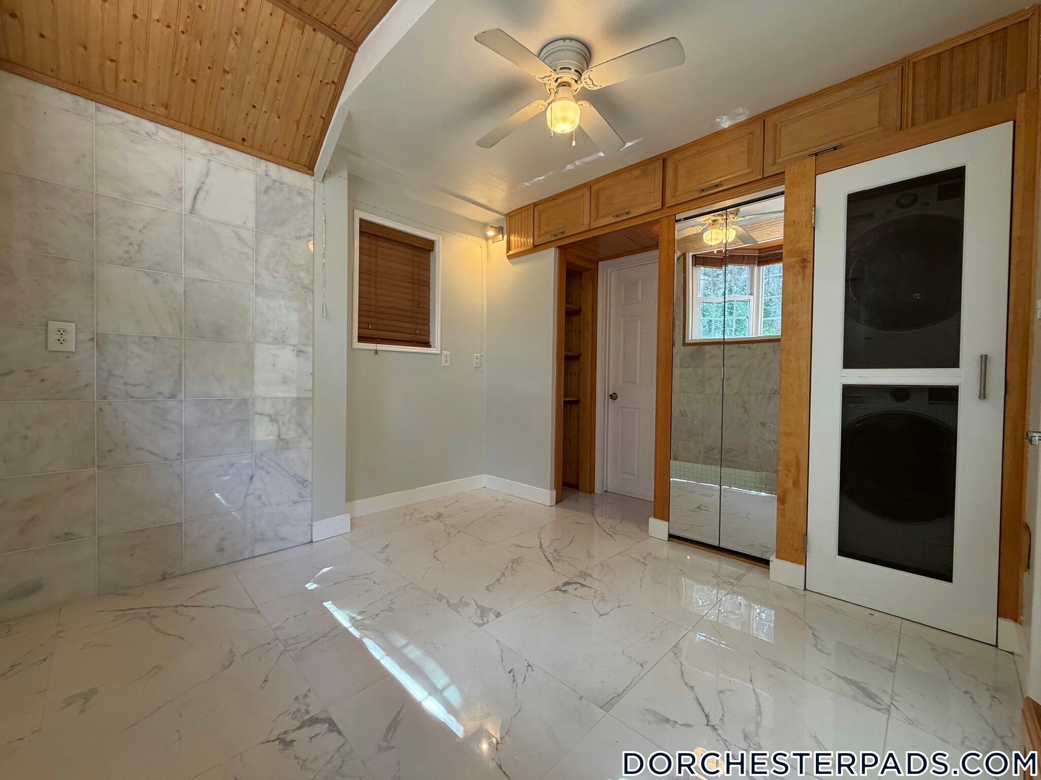 Building Photo - 235 Savin Hill Ave