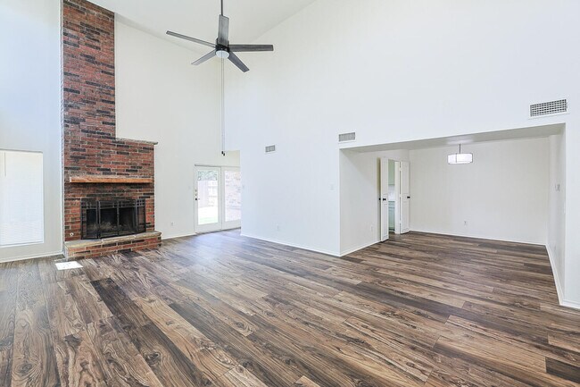 Building Photo - 8308 Albany Ave