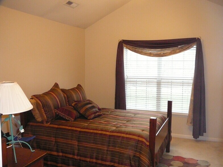 Building Photo - 6511 Bellcross Trl