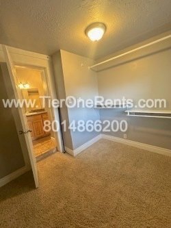 Building Photo - This property offers a NO DEPOSIT option available for qualified renters!