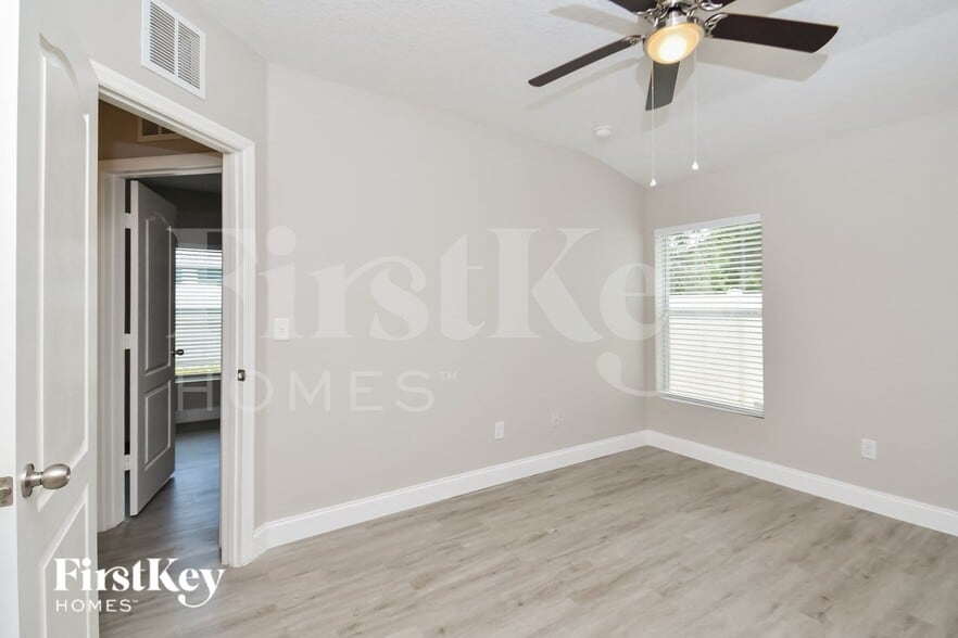 Building Photo - 481 Nadeau Way