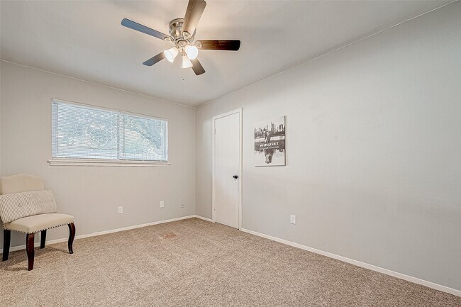 Building Photo - 4731 Casemont Dr