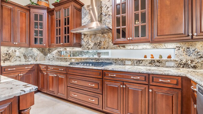 Building Photo - 17384 Vistancia Cir