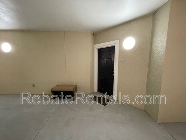 Building Photo - 8290 Gate Pkwy W