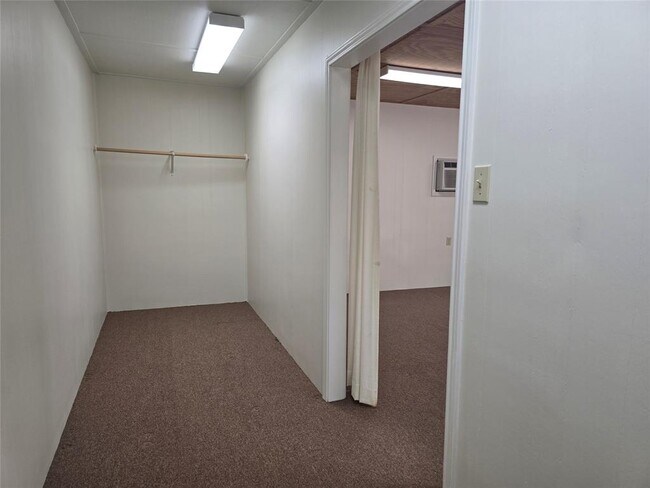 Building Photo - 142 Kamakoa Ln