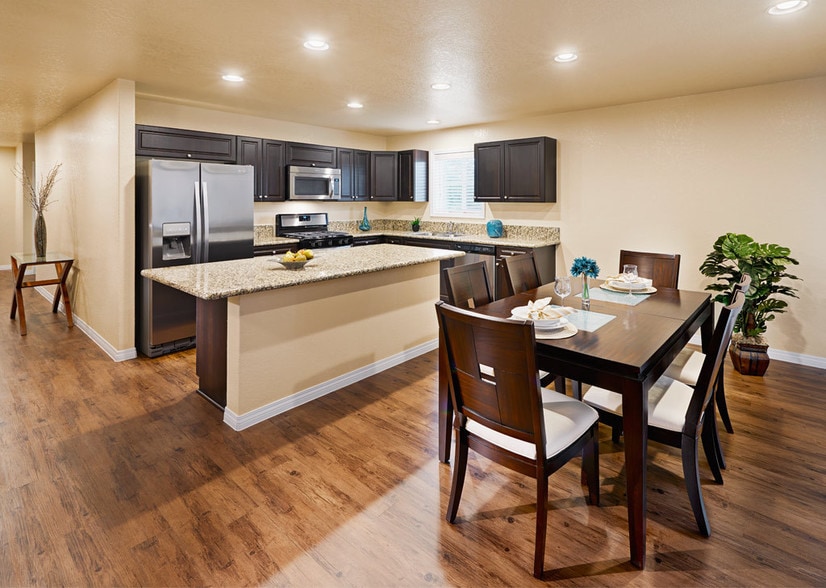 Vickery Grove Rental Homes apartments — community photo - Vickery Grove Rental Homes