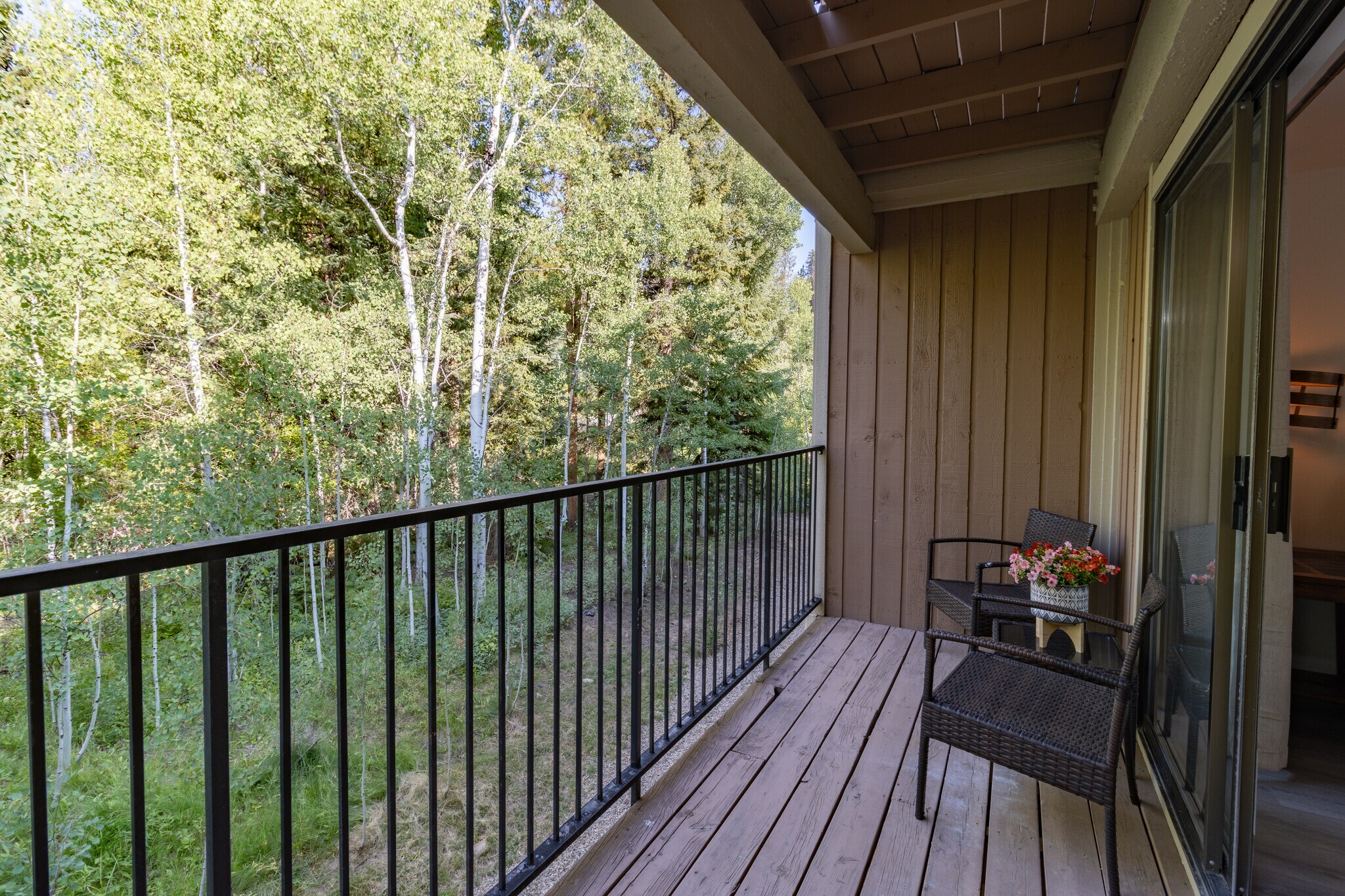 Building Photo - 128 Village Dr