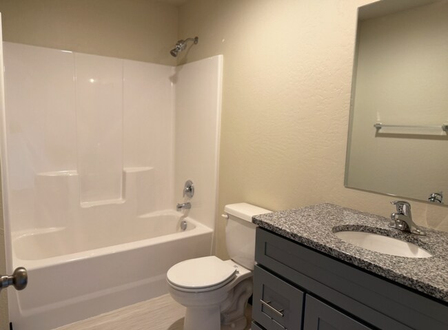 Building Photo - Modern Kalispell Home