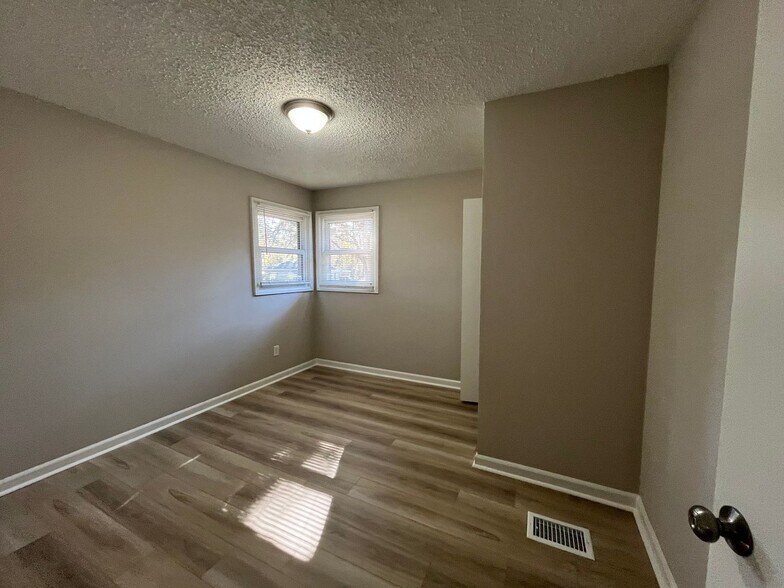 Building Photo - 1978 Goshen Rd