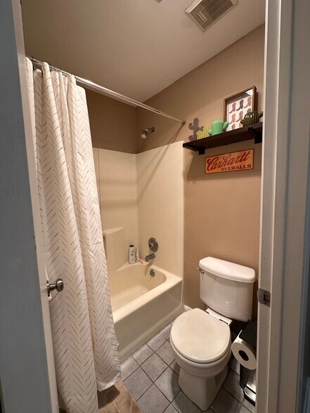 Building Photo - 4385 Georgia St