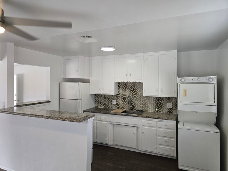 Building Photo - 5021 Williams Ave