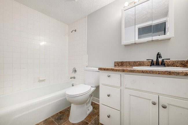 Building Photo - 11812 Arbor St