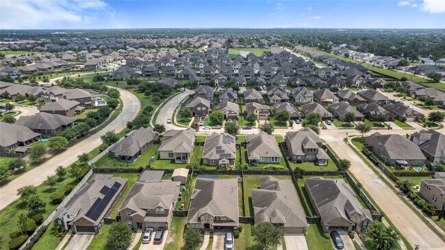 Building Photo - 2206 Hidden Meadow Ln