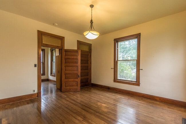 All bedrooms are spacious - 715 E 10th St