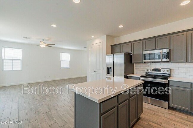 Building Photo - 5516 S Dillon Cir