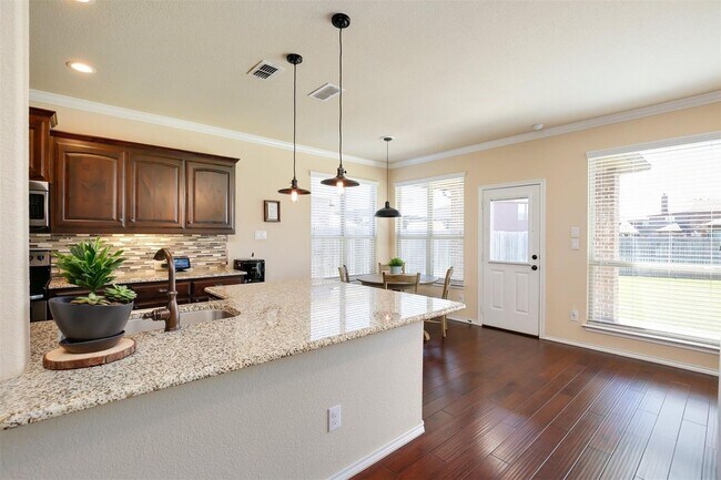 Building Photo - Haslet 4 Bedroom Home