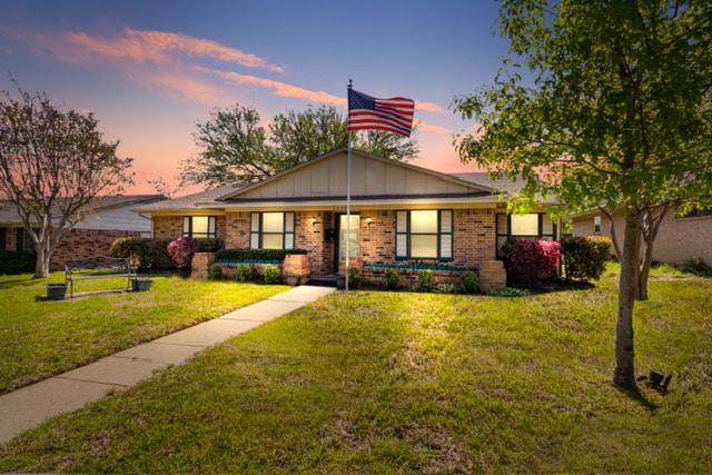 Primary Photo - 2420 Pinehurst Ln