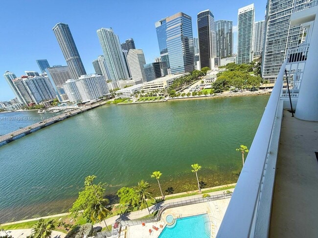 Building Photo - 701 Brickell Key Blvd