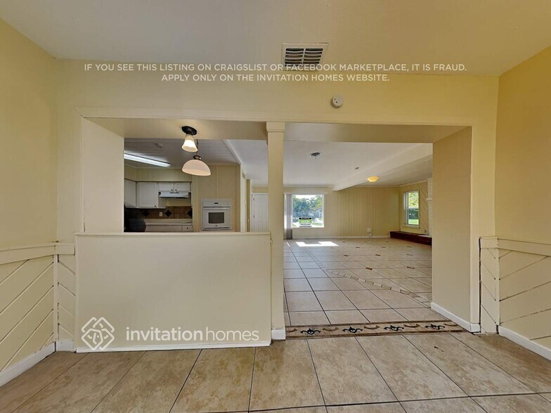 Building Photo - 508 Zinnia Dr