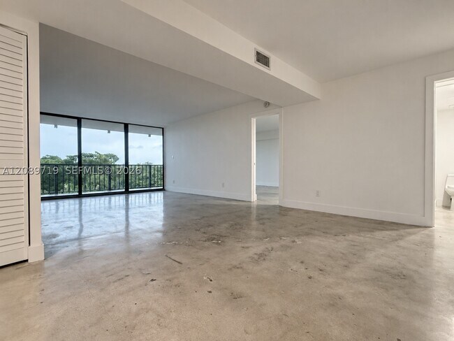 Building Photo - 5781 Biscayne Blvd