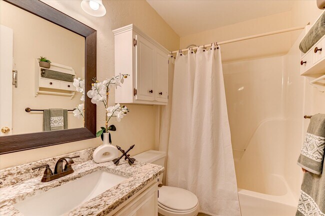 Building Photo - 4655 Wellington Ct