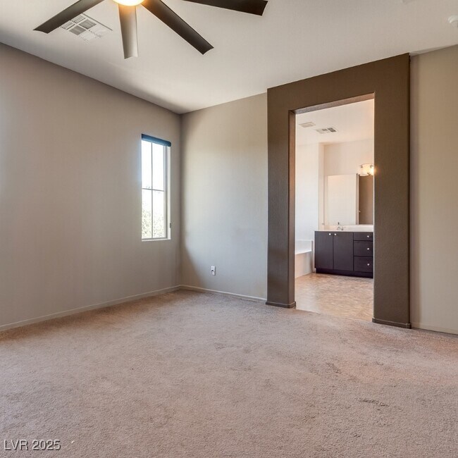 Building Photo - 10589 Acacia Park Pl