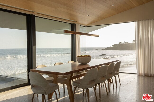 Building Photo - 31388 Broad Beach Rd