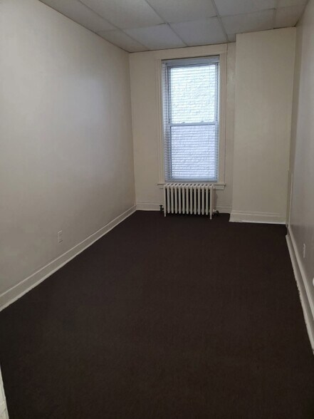 Building Photo - 6527 S Kimbark Ave