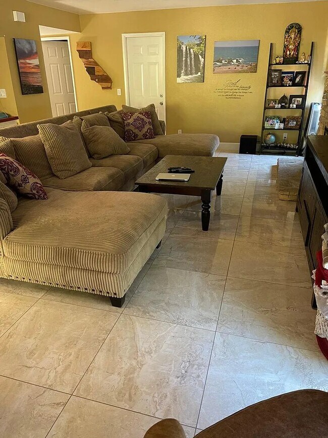 Building Photo - Rare opportunity spacious remodeled Camarillo Home on cul-de-sac