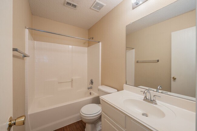 Building Photo - Spacious single story in Parks of Deer Creek