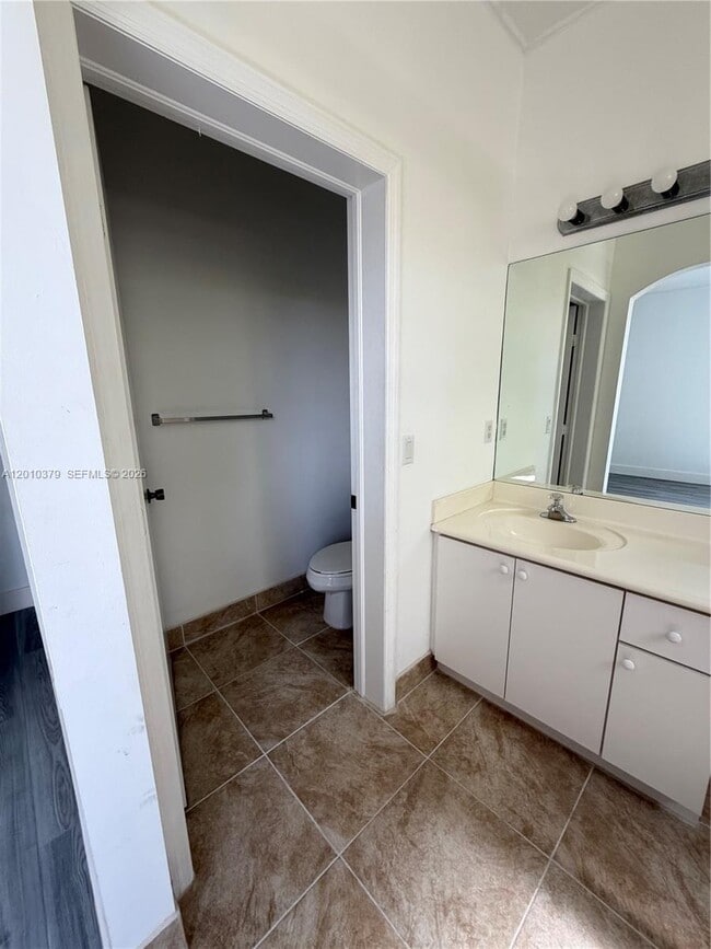 Building Photo - 4939 N Harbor Isles Dr
