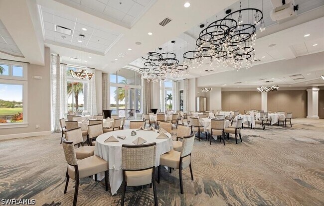 Building Photo - 10135 Colonial Country Club Blvd