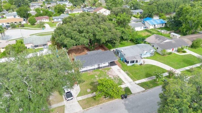 Building Photo - 2115 Messina Ave