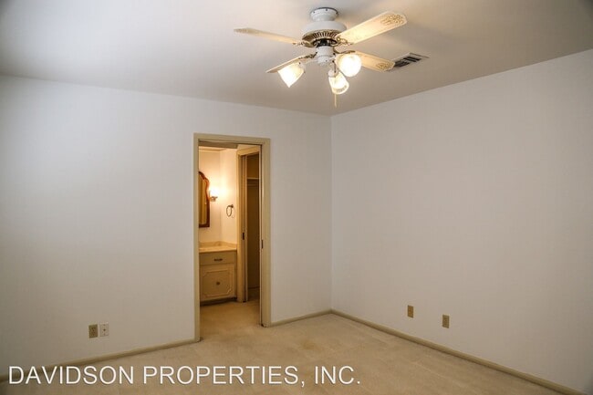 Building Photo - 2 br, 2.5 bath House - 16 Gallery Court