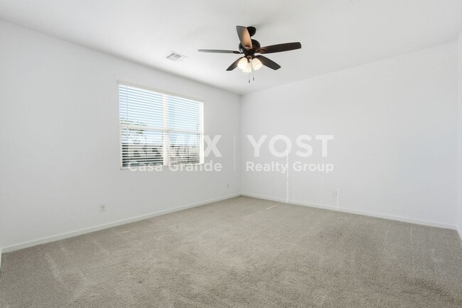 Building Photo - Move-In Ready Beauty with Granite Counters & Private Backyard!