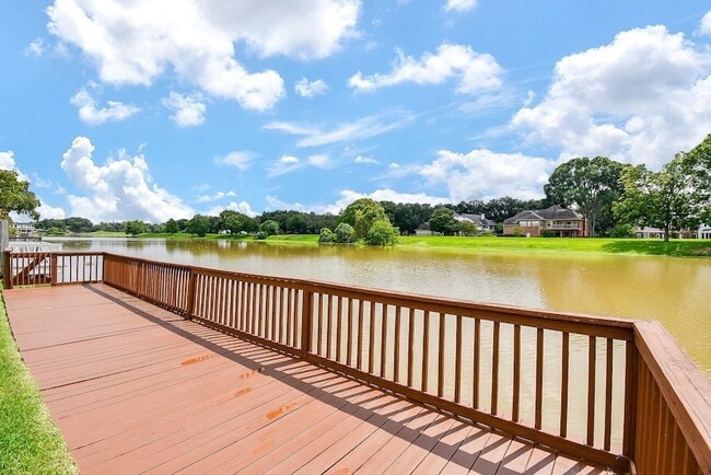 Building Photo - 1231 Creekford Cir