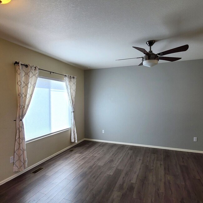 Building Photo - 6316 Riverdale Dr