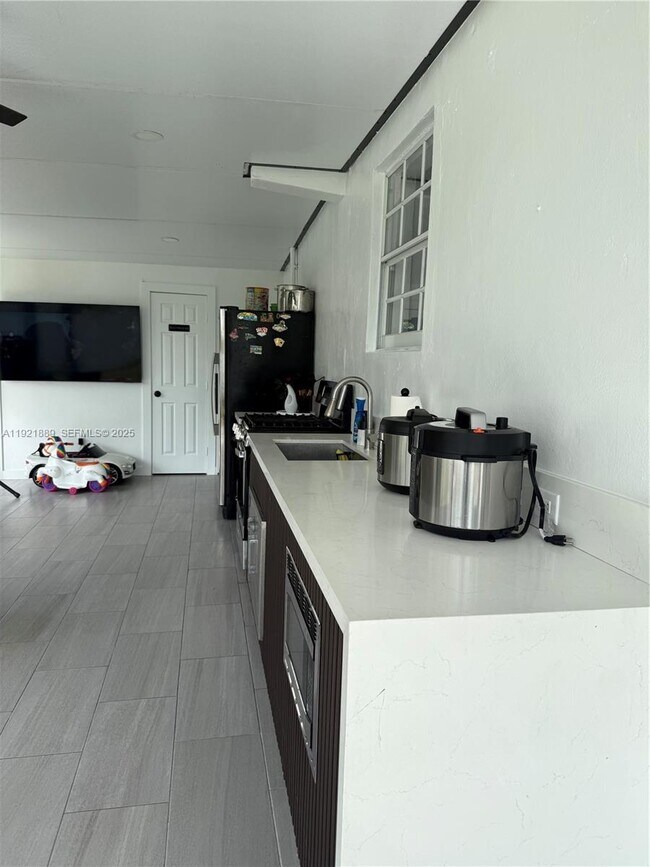 Building Photo - 27000 SW 145th Ave