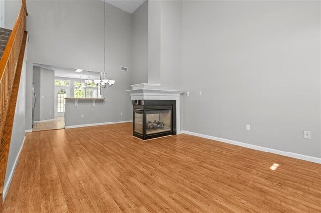 Building Photo - 302 Laurel court