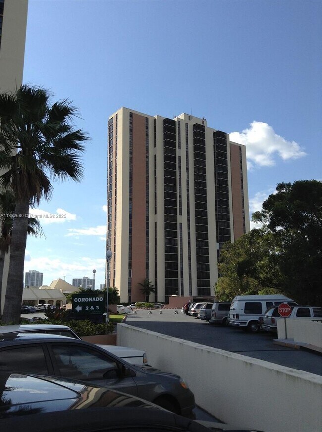 Building Photo - 20335 W Country Club Dr