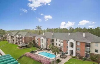 Building Photo - CONDO ON THE DIVERSION CANAL
