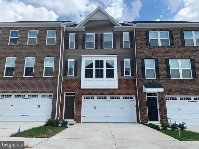Building Photo - 11263 Dry Spring Dr