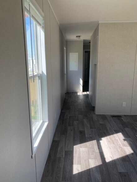 Building Photo - 1515 S Miller Ave