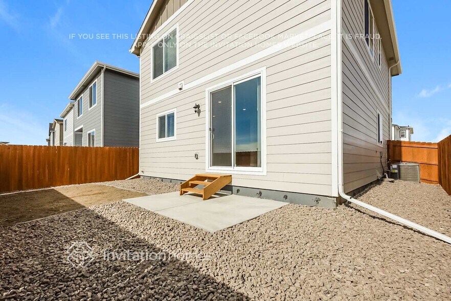 Building Photo - 13633 Arriba Dr