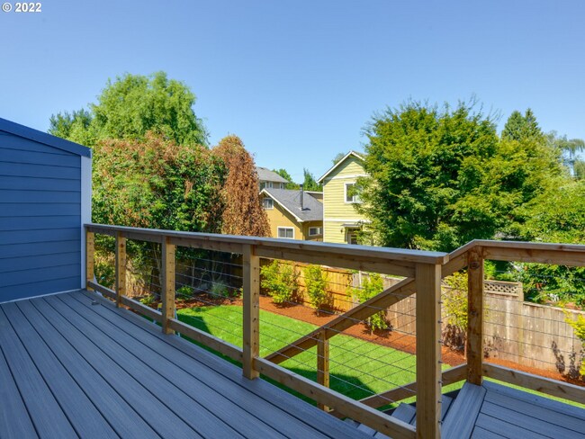 Building Photo - 3815 SE Tenino St