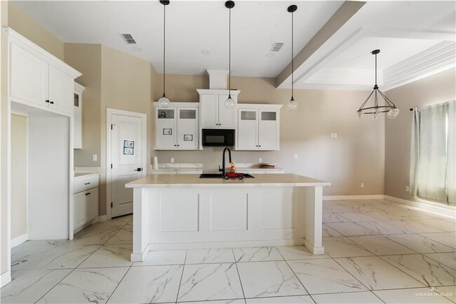 Building Photo - 11 11th St