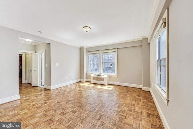 Building Photo - 3900 Cathedral Ave NW