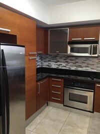 Building Photo - 2030 Douglas Rd