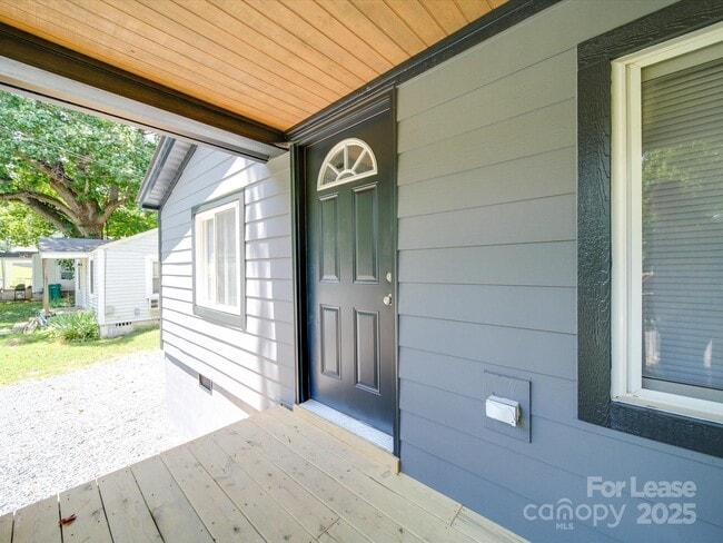 Building Photo - 1012 Wood St