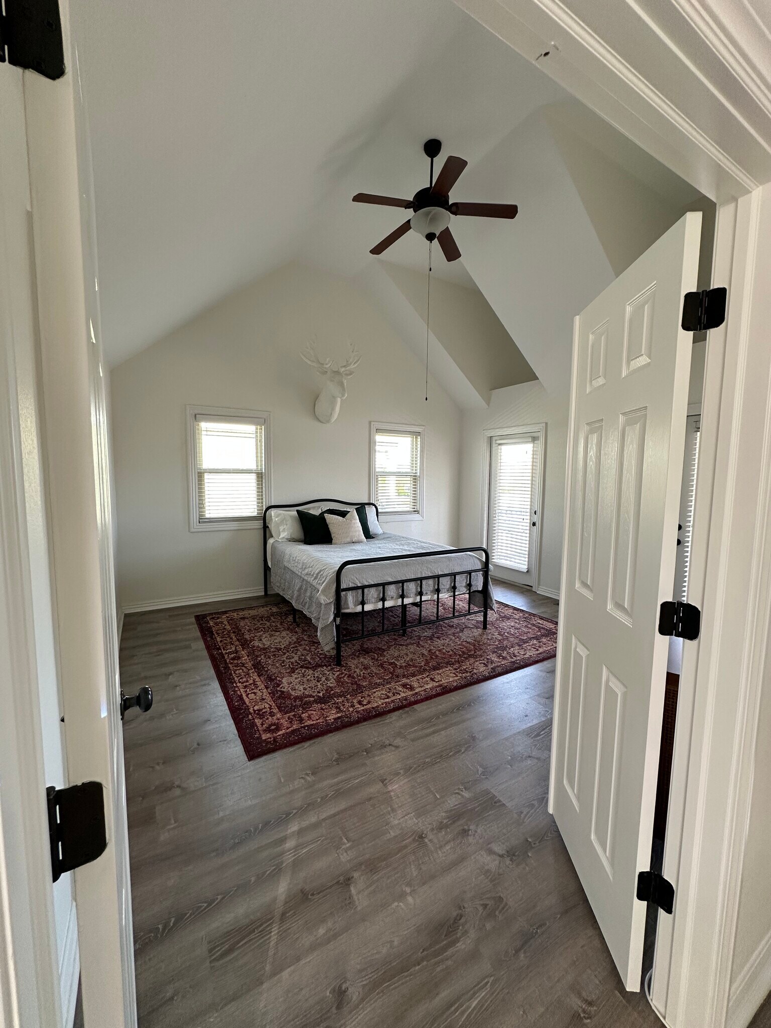 Building Photo - 571 N Rupple Rd